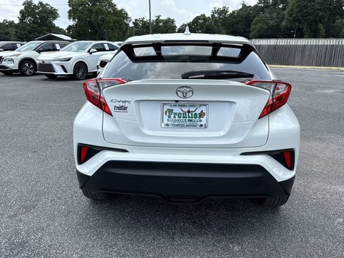 Used 2021 Toyota C-HR LE FWD image 4