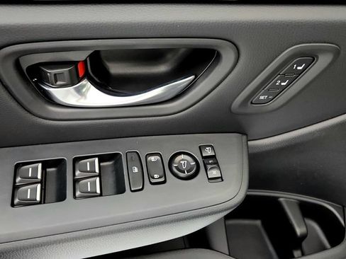 Used 2025 Honda Pilot TrailSport image 24