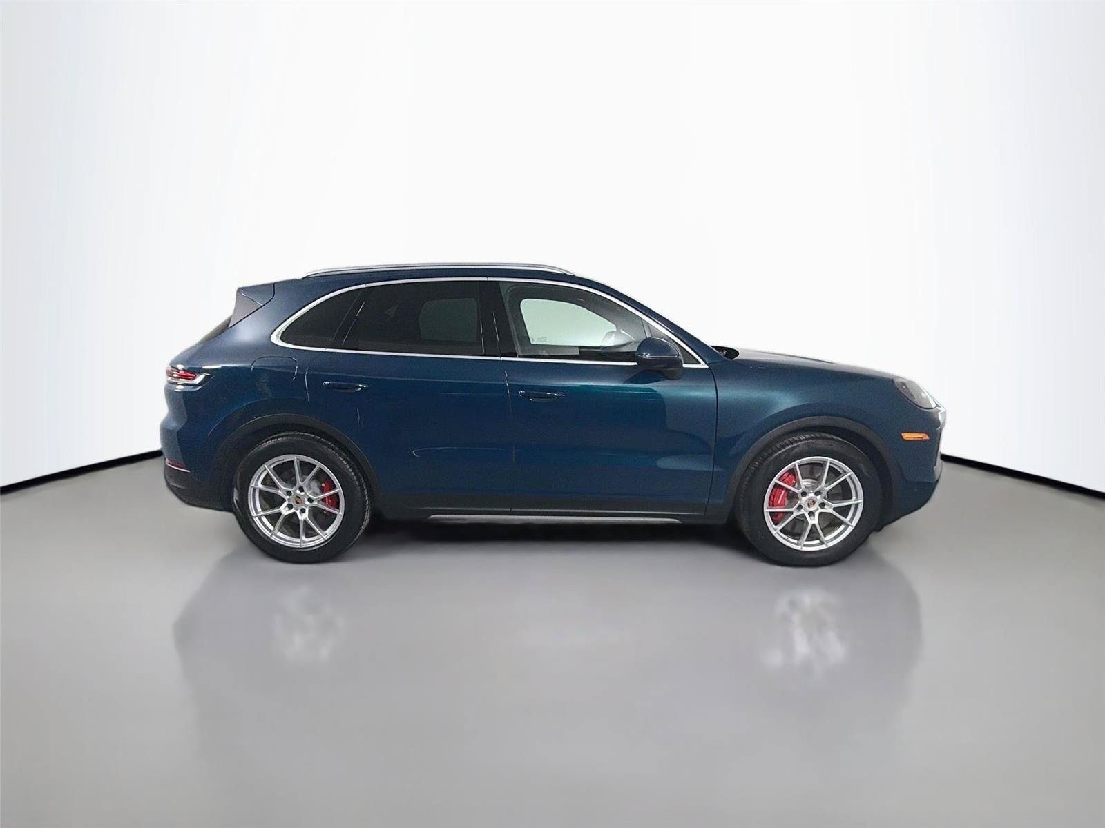 Certified 2026 Porsche Cayenne S AWD/4WD image 8