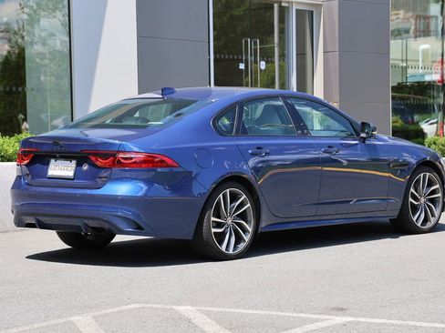 Used 2022 Jaguar XF R-Dynamic SE AWD/4WD image 4