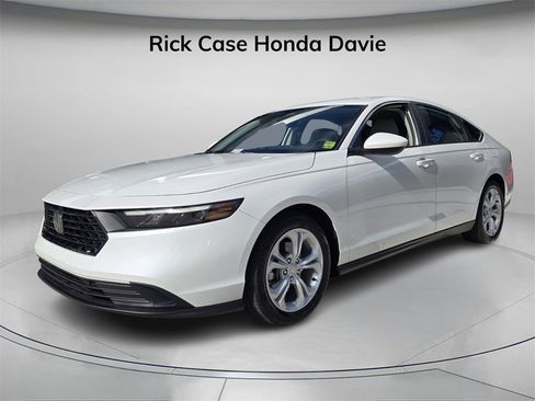 Used 2024 Honda Accord LX image 8