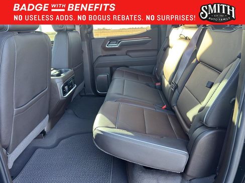 Used 2025 GMC Sierra 1500 Denali w/ Technology Package AWD/4WD image 17