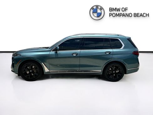 Used 2025 BMW X7 xDrive40i AWD/4WD image 4