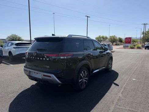 Used 2025 Nissan Pathfinder Platinum image 5