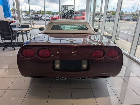 Used 2003 Chevrolet Corvette Convertible w/ Preferred Equipment Group1 RWD image 6