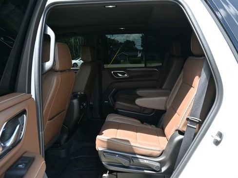 Used 2024 Chevrolet Tahoe High Country AWD/4WD image 24