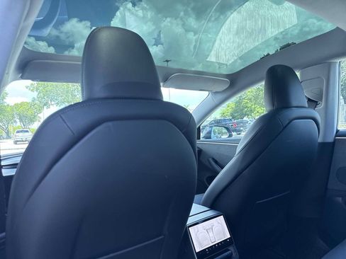 Used 2024 Tesla Model 3 Standard Range RWD image 23