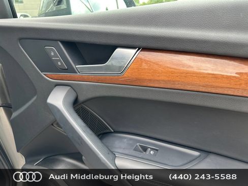 Used 2023 Audi Q5 2.0T Premium Plus w/ Premium Plus Package AWD/4WD image 22