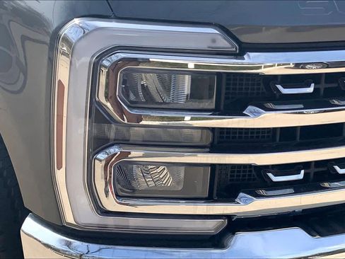 Used 2024 Ford F250 Lariat image 43