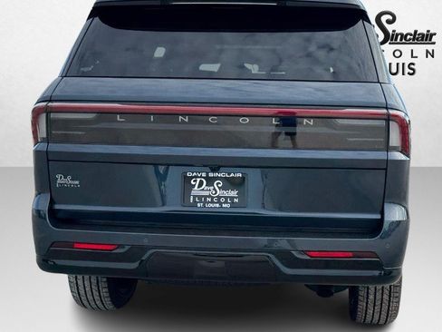 Used 2025 Lincoln Navigator Reserve w/ Jet Appearance Package AWD/4WD image 6