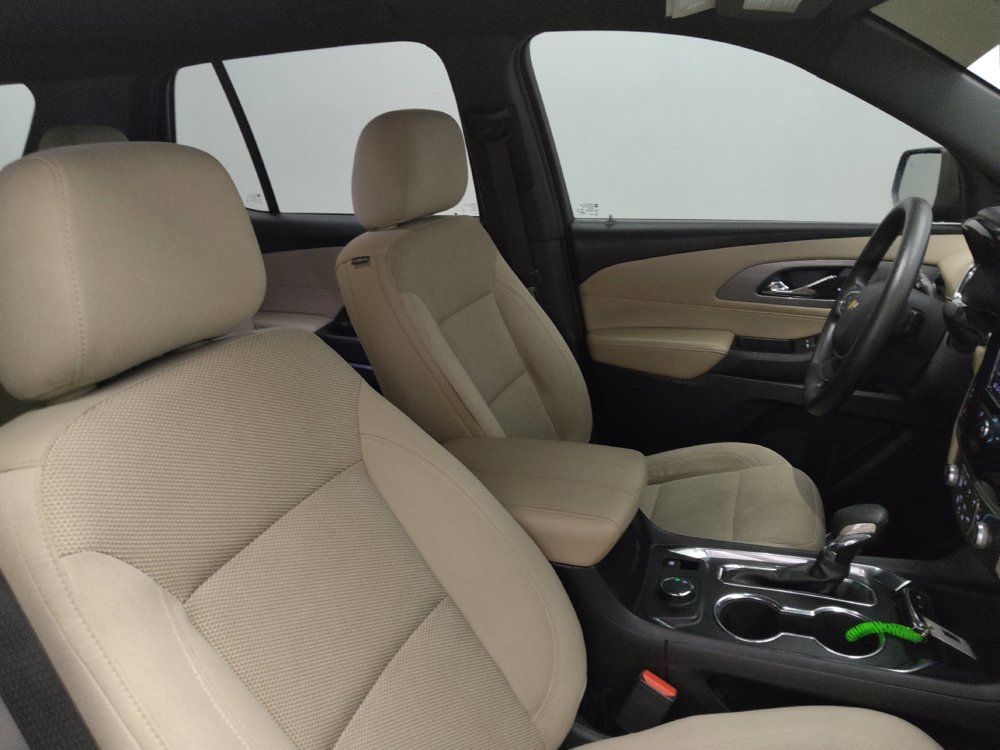 Used 2023 Chevrolet Traverse LS w/ Safety Package FWD image 21