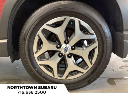 Used 2020 Subaru Forester Premium AWD/4WD image 21