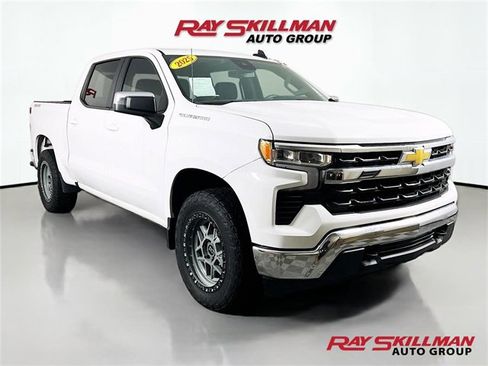 Used 2025 Chevrolet Silverado 1500 LT image 1
