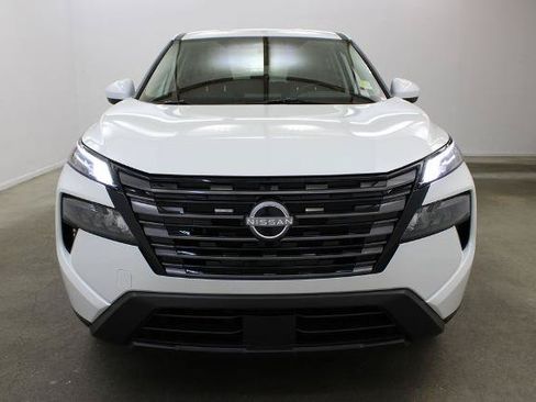 Certified 2026 Nissan Rogue SV FWD image 7