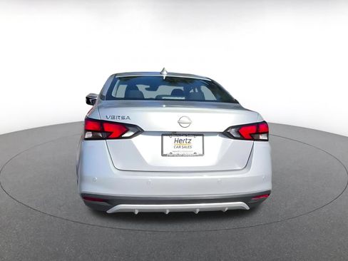 Used 2025 Nissan Versa SV FWD image 12