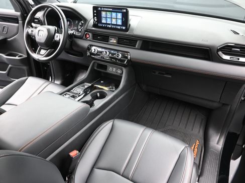 Certified 2023 Honda Pilot TrailSport image 25