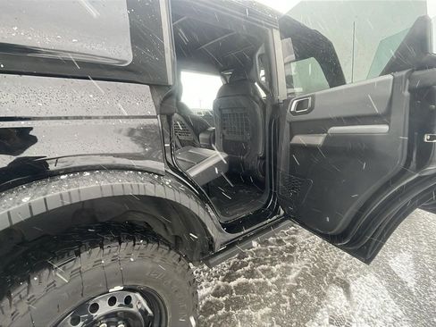 Used 2022 Ford Bronco Black Diamond image 18