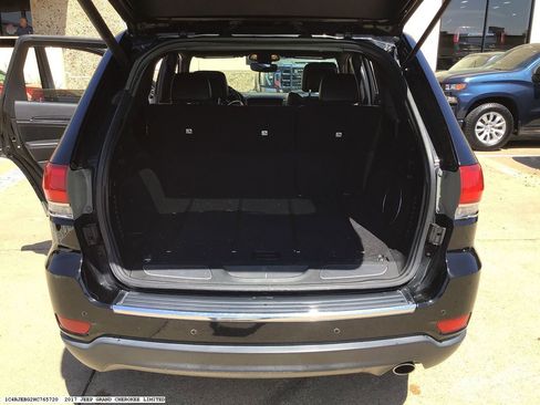 Used 2017 Jeep Grand Cherokee Limited w/ Luxury Group II image 17