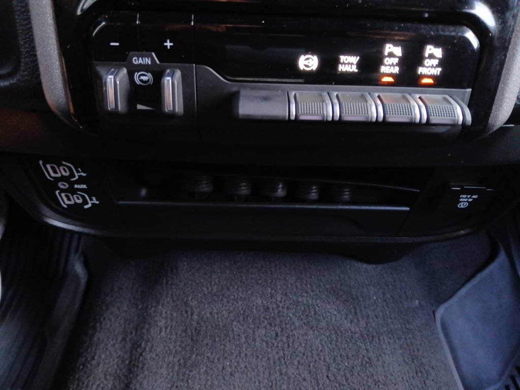 Used 2025 RAM 3500 Tradesman AWD/4WD image 10