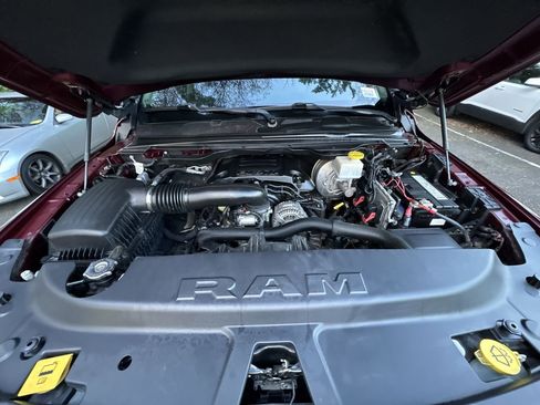 Used 2019 RAM 1500 Laramie image 29