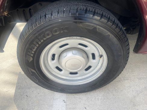 Used 2006 Ford E-150 and Econoline 150 Wagon image 20