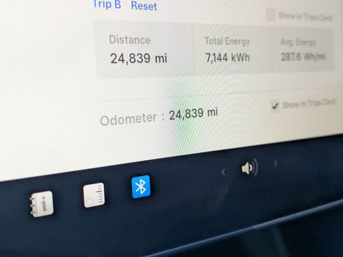 Used 2023 Tesla Model 3 Performance image 33