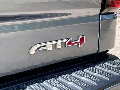 Used 2019 GMC Sierra 1500 AT4 w/ AT4 Premium Package AWD/4WD image 8