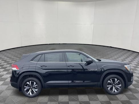 New 2026 Volkswagen Atlas Cross Sport SE AWD/4WD image 2