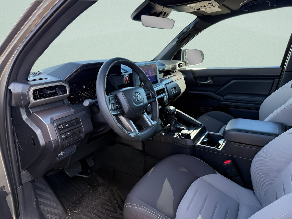 Used 2025 Toyota Tacoma TRD Off-Road AWD/4WD image 4