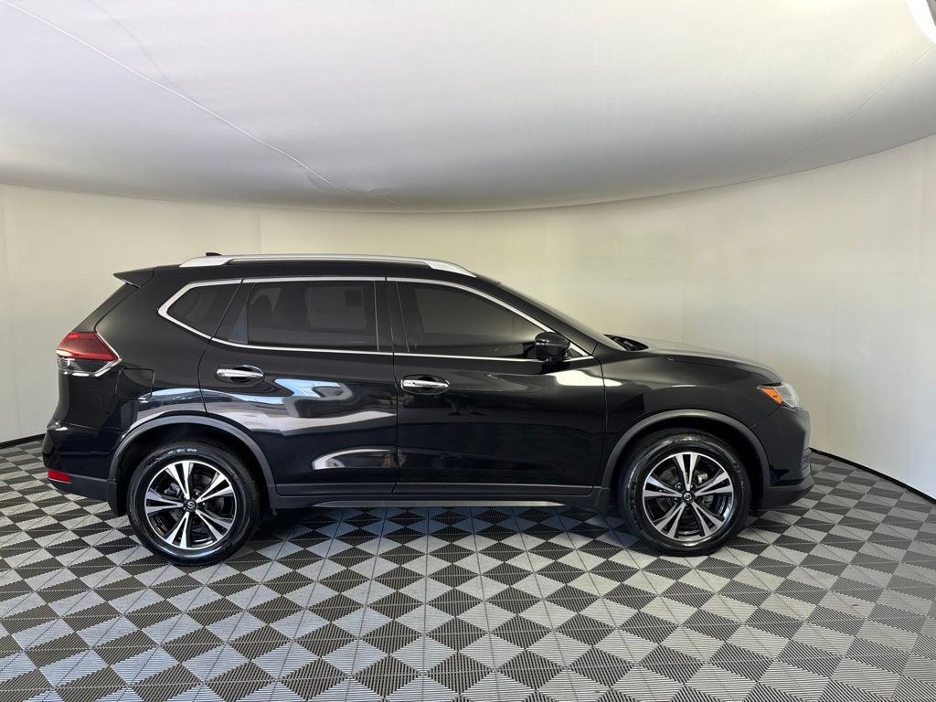 Used 2020 Nissan Rogue SV w/ Premium Package AWD/4WD image 6