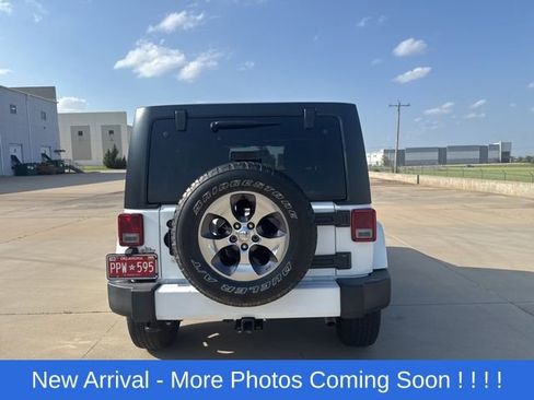 Used 2016 Jeep Wrangler Unlimited Sahara w/ Max Tow Package AWD/4WD image 6
