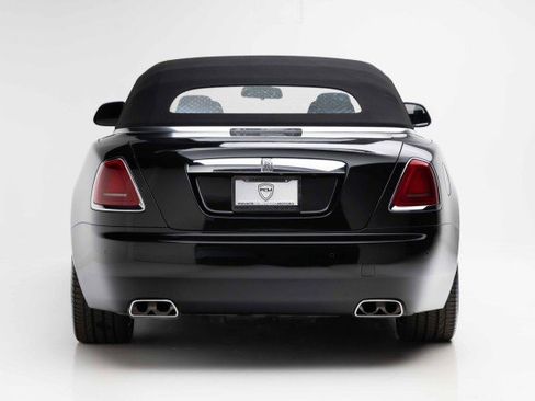Used 2019 Rolls-Royce Dawn RWD image 23