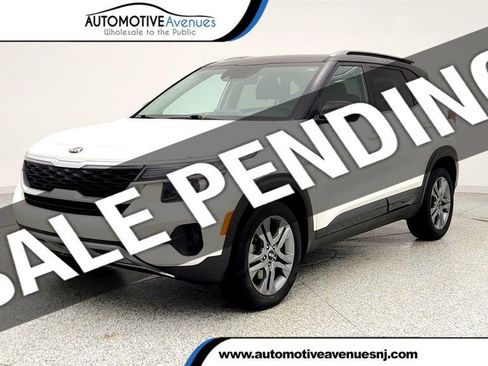 Used 2021 Kia Seltos S image 1