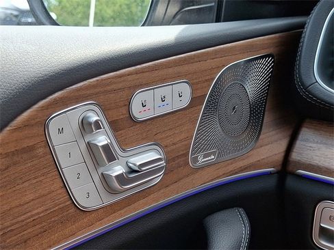 Used 2025 Mercedes-Benz GLS 450 4MATIC image 23