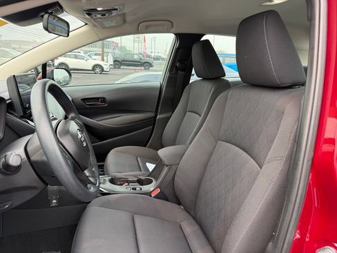 Used 2025 Toyota Corolla LE FWD image 21