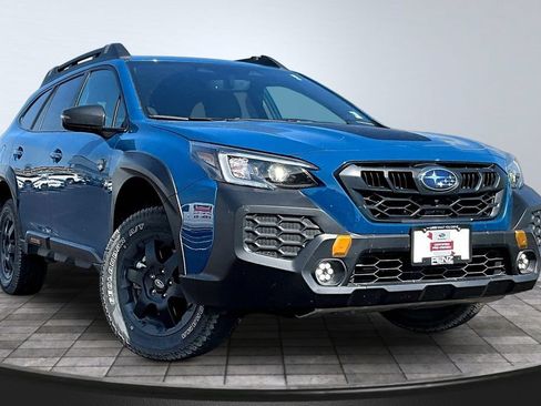 Used 2025 Subaru Outback Wilderness AWD/4WD image 3