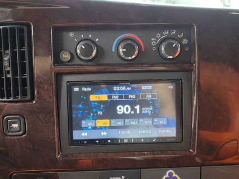 Used 2013 GMC Savana 2500 Extended w/ Power Package image 15