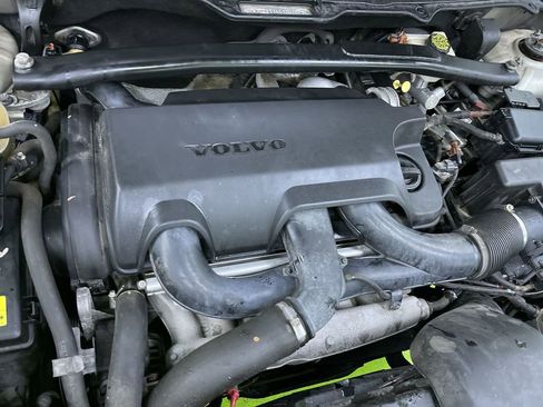 Used 2005 Volvo XC90 T6 image 32