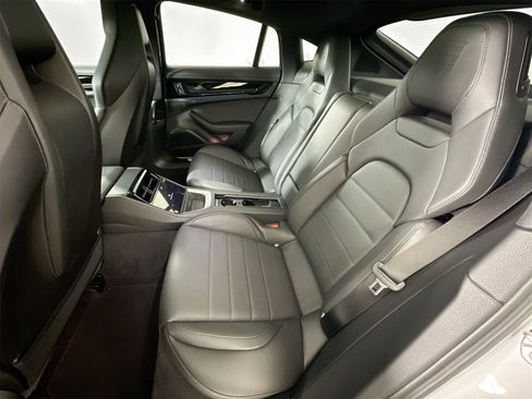 Certified 2025 Porsche Panamera image 25
