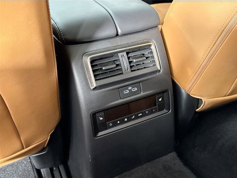 Certified 2025 MAZDA CX-70 3.3 Turbo S w/ Premium Plus image 37