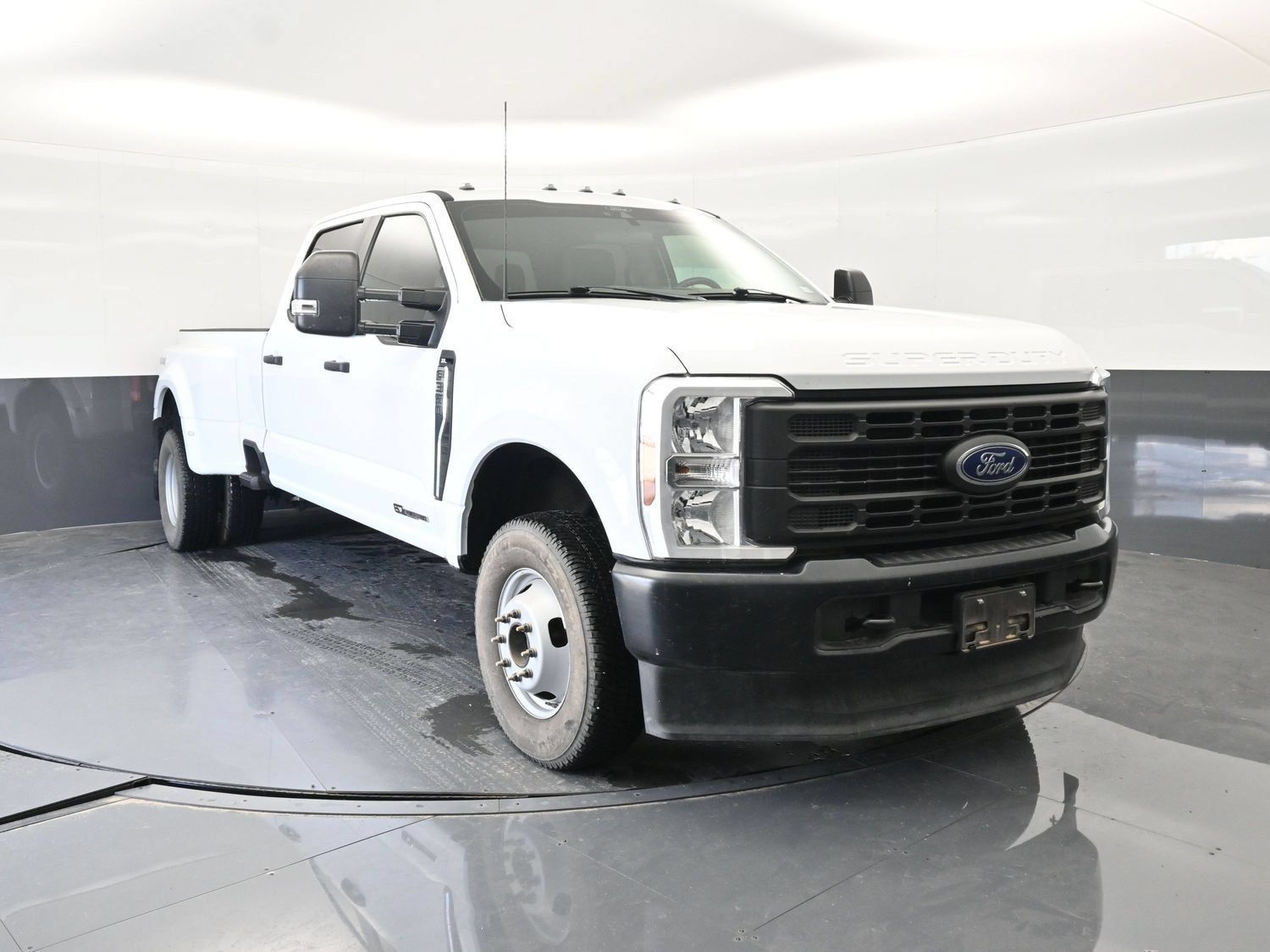 Used 2024 Ford F350 XL AWD/4WD image 7