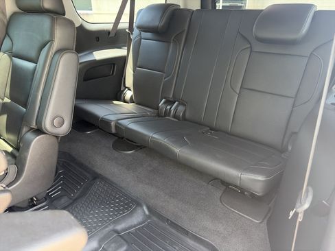 Used 2020 Chevrolet Suburban Premier RWD image 30