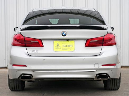 Used 2017 BMW 540i xDrive image 10
