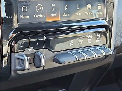 Used 2024 RAM 2500 Big Horn w/ Sport Appearance Package image 24