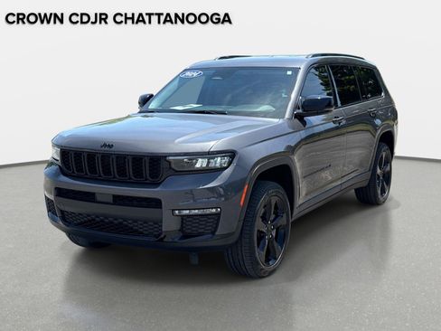 Certified 2024 Jeep Grand Cherokee L Limited w/ Black Appearance Package AWD/4WD image 9