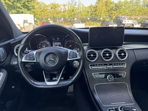 Used 2015 Mercedes-Benz C 400 4MATIC image 32