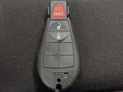 Used 2021 Jeep Cherokee Latitude image 32