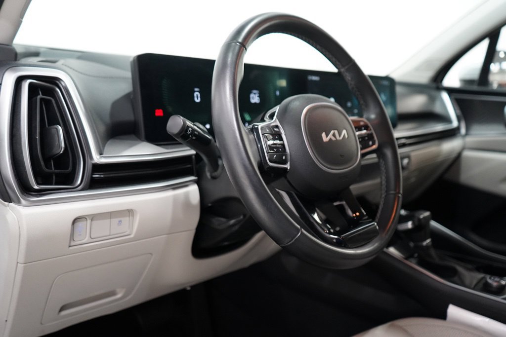 Used 2024 Kia Sorento S FWD image 20