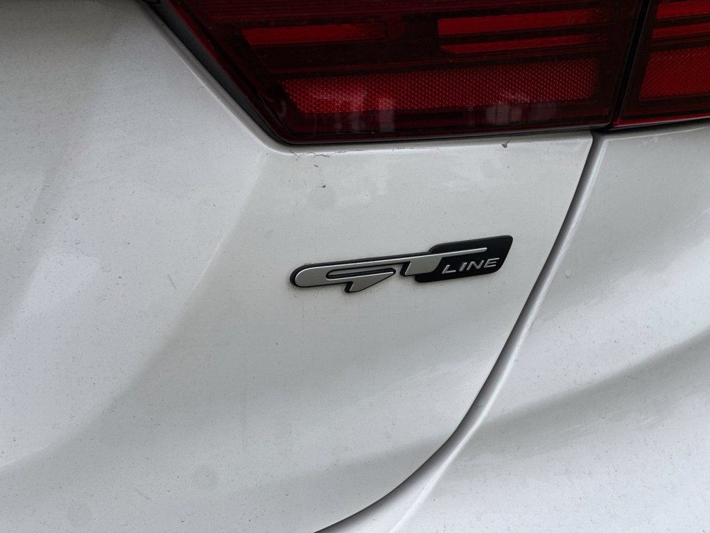 Used 2022 Kia Forte GT-Line w/ GT-Line Premium Package FWD image 4
