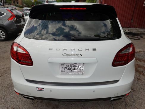 Used 2014 Porsche Cayenne S image 6